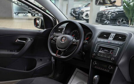 Volkswagen Polo VI (EU Market), 2017 год, 1 050 000 рублей, 9 фотография