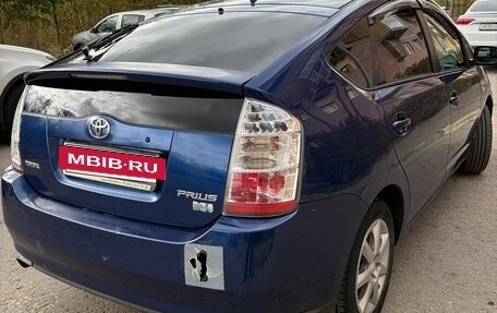 Toyota Prius, 2008 год, 690 000 рублей, 4 фотография