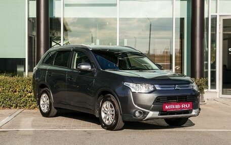 Mitsubishi Outlander III рестайлинг 3, 2014 год, 1 700 000 рублей, 5 фотография