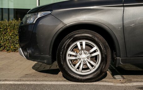 Mitsubishi Outlander III рестайлинг 3, 2014 год, 1 700 000 рублей, 9 фотография