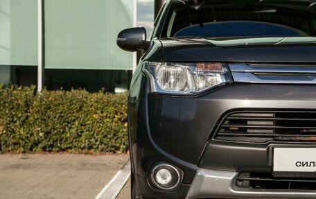 Mitsubishi Outlander III рестайлинг 3, 2014 год, 1 700 000 рублей, 10 фотография
