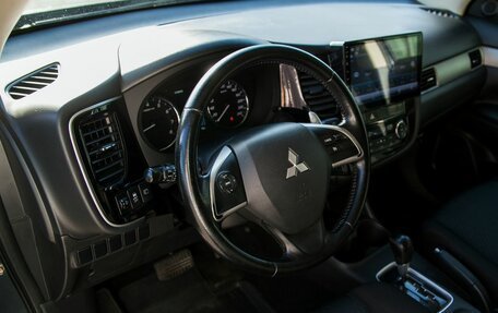 Mitsubishi Outlander III рестайлинг 3, 2014 год, 1 700 000 рублей, 17 фотография