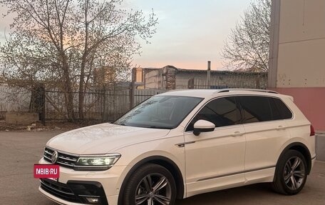 Volkswagen Tiguan II, 2018 год, 1 980 000 рублей, 3 фотография