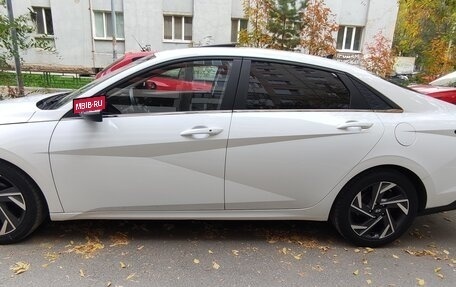 Hyundai Elantra, 2023 год, 1 670 000 рублей, 2 фотография