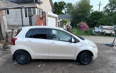 Toyota Vitz, 2005 год, 450 000 рублей, 2 фотография