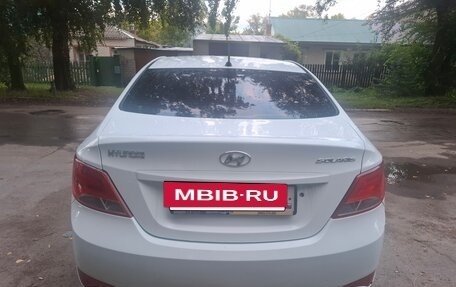 Hyundai Solaris II рестайлинг, 2015 год, 875 000 рублей, 6 фотография