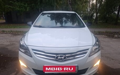 Hyundai Solaris II рестайлинг, 2015 год, 875 000 рублей, 5 фотография