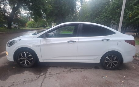 Hyundai Solaris II рестайлинг, 2015 год, 875 000 рублей, 8 фотография