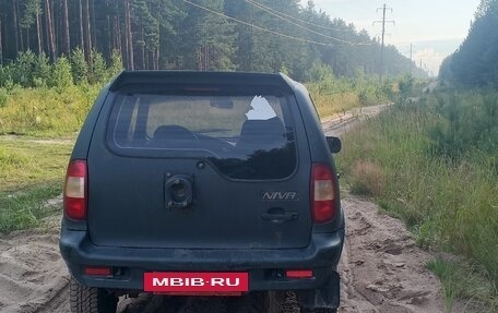 Chevrolet Niva I рестайлинг, 2006 год, 135 000 рублей, 3 фотография