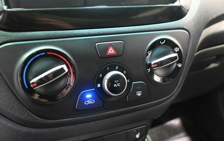 Hyundai Solaris II рестайлинг, 2017 год, 1 049 900 рублей, 21 фотография