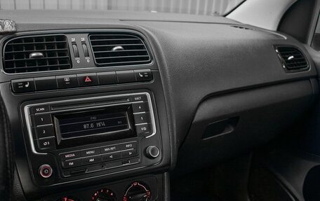 Volkswagen Polo VI (EU Market), 2013 год, 800 000 рублей, 13 фотография