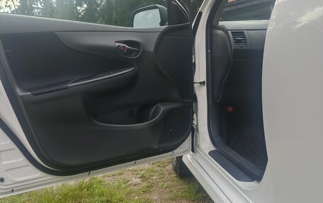 Toyota Corolla, 2011 год, 1 000 000 рублей, 8 фотография