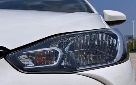Toyota Yaris, 2022 год, 1 392 000 рублей, 5 фотография