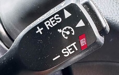 Toyota Yaris, 2022 год, 1 392 000 рублей, 18 фотография