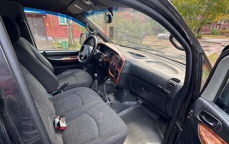 Hyundai Starex I рестайлинг, 2002 год, 350 000 рублей, 28 фотография