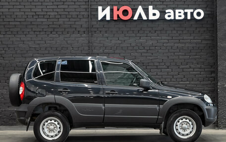 Chevrolet Niva I рестайлинг, 2018 год, 800 000 рублей, 9 фотография