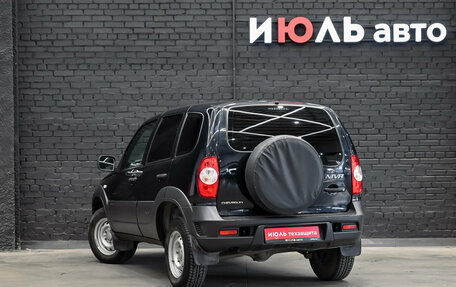 Chevrolet Niva I рестайлинг, 2018 год, 800 000 рублей, 7 фотография