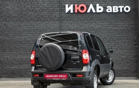 Chevrolet Niva I рестайлинг, 2018 год, 800 000 рублей, 4 фотография
