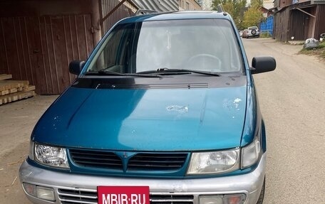 Mitsubishi Space Runner II, 1997 год, 330 000 рублей, 1 фотография