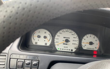 Mitsubishi Space Runner II, 1997 год, 330 000 рублей, 2 фотография