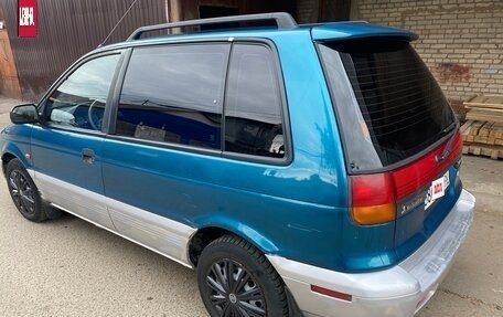 Mitsubishi Space Runner II, 1997 год, 330 000 рублей, 9 фотография