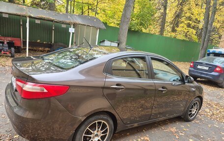 KIA Rio III рестайлинг, 2014 год, 900 000 рублей, 2 фотография