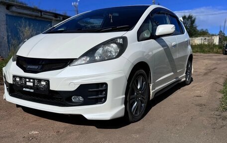 Honda Fit III, 2011 год, 1 050 000 рублей, 2 фотография
