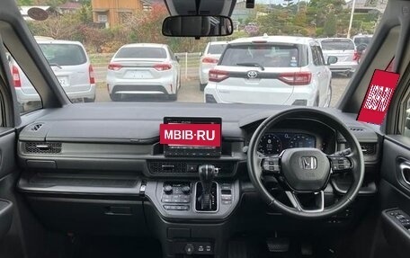 Honda Stepwgn, 2023 год, 2 223 000 рублей, 6 фотография