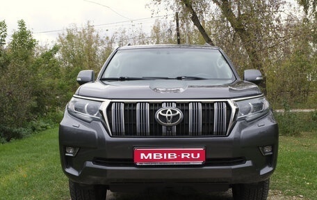Toyota Land Cruiser Prado 150 рестайлинг 2, 2018 год, 4 400 000 рублей, 1 фотография