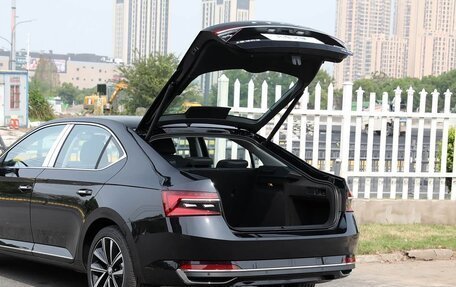 Skoda Superb III рестайлинг, 2025 год, 3 120 040 рублей, 30 фотография