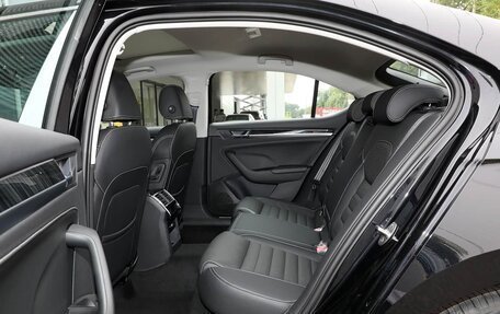 Skoda Superb III рестайлинг, 2025 год, 3 120 040 рублей, 26 фотография