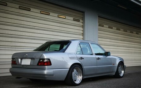 Mercedes-Benz E-Класс AMG, 1994 год, 61 000 000 рублей, 5 фотография
