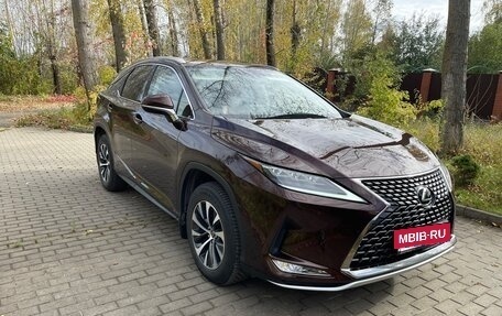 Lexus RX IV рестайлинг, 2019 год, 4 700 000 рублей, 6 фотография