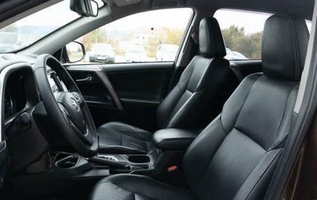 Toyota RAV4, 2016 год, 2 347 000 рублей, 15 фотография