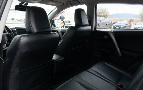 Toyota RAV4, 2016 год, 2 347 000 рублей, 16 фотография