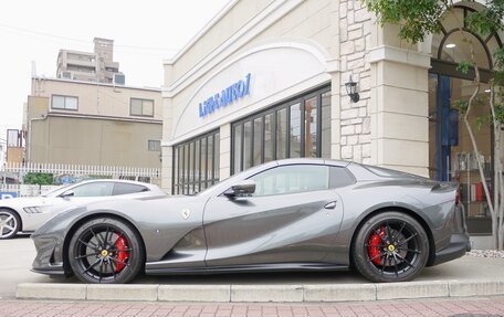 Ferrari 812, 2022 год, 44 400 000 рублей, 6 фотография