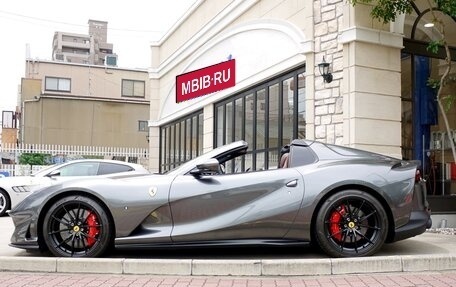 Ferrari 812, 2022 год, 44 400 000 рублей, 3 фотография