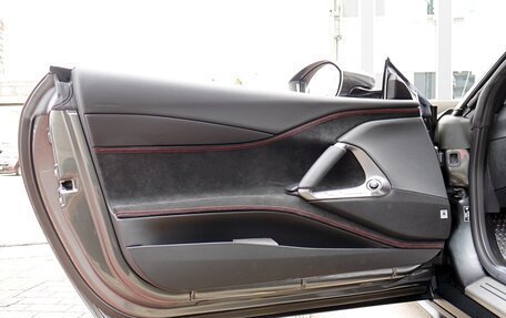 Ferrari 812, 2022 год, 44 400 000 рублей, 16 фотография