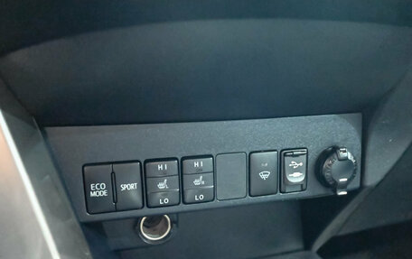 Toyota RAV4, 2013 год, 1 990 000 рублей, 18 фотография
