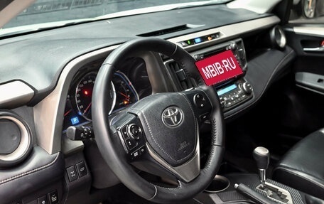 Toyota RAV4, 2013 год, 1 990 000 рублей, 20 фотография