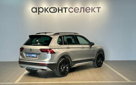 Volkswagen Tiguan II, 2019 год, 2 723 000 рублей, 2 фотография