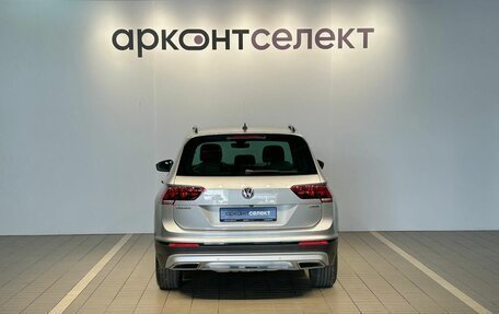 Volkswagen Tiguan II, 2019 год, 2 723 000 рублей, 9 фотография