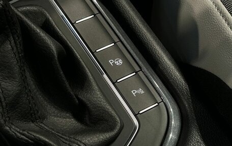 Volkswagen Tiguan II, 2019 год, 2 723 000 рублей, 25 фотография