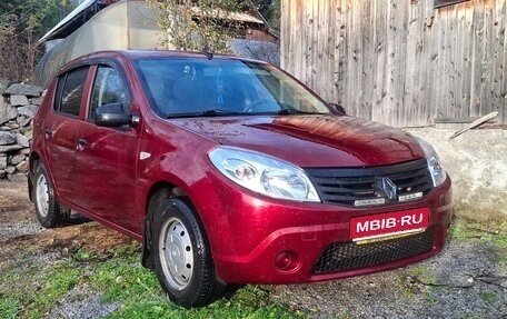 Renault Sandero I, 2013 год, 650 000 рублей, 1 фотография