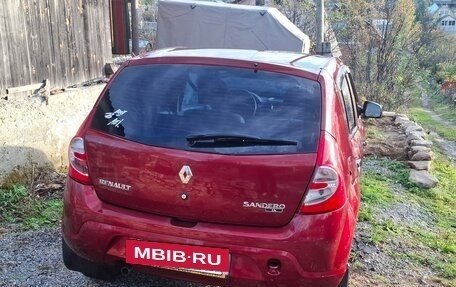 Renault Sandero I, 2013 год, 650 000 рублей, 2 фотография