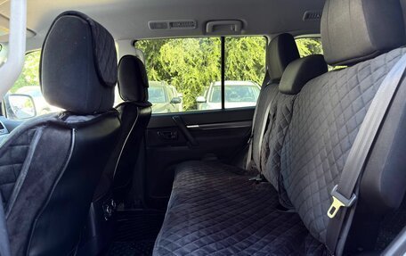 Mitsubishi Pajero IV, 2010 год, 1 649 000 рублей, 10 фотография