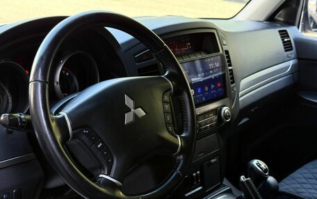 Mitsubishi Pajero IV, 2010 год, 1 649 000 рублей, 16 фотография