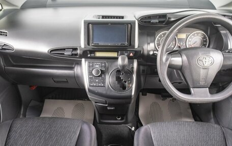 Toyota Wish II, 2012 год, 1 299 000 рублей, 11 фотография