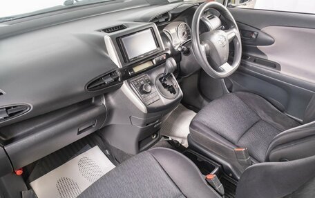 Toyota Wish II, 2012 год, 1 299 000 рублей, 17 фотография
