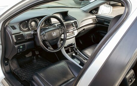 Honda Accord IX рестайлинг, 2015 год, 1 475 000 рублей, 17 фотография
